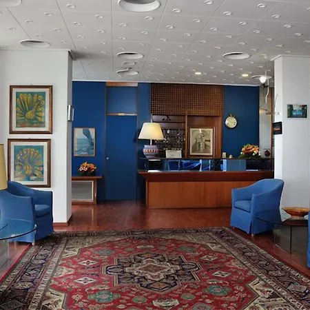 Due Pavoni 3* פסארו